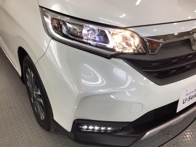 フリード＋ クロスター　レンタＵＰ・ＬＥＤ・フルセグ・メモリナビ・純正ＡＷ・両側電動ドア・ＥＴＣ　ウォークスルー　両側パワースライドドア　サイドカーテンエアバック　ＬＥＤライト　リヤカメラ　ワンオーナー　地デジフルセグ（3枚目）