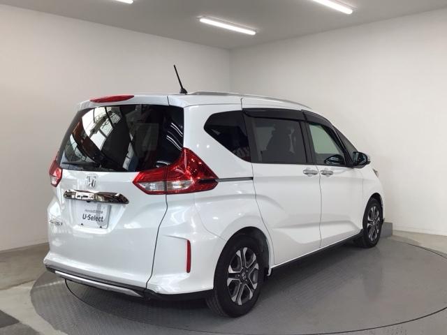 フリード＋ クロスター　レンタＵＰ・ＬＥＤ・フルセグ・メモリナビ・純正ＡＷ・両側電動ドア・ＥＴＣ　ウォークスルー　両側パワースライドドア　サイドカーテンエアバック　ＬＥＤライト　リヤカメラ　ワンオーナー　地デジフルセグ（4枚目）