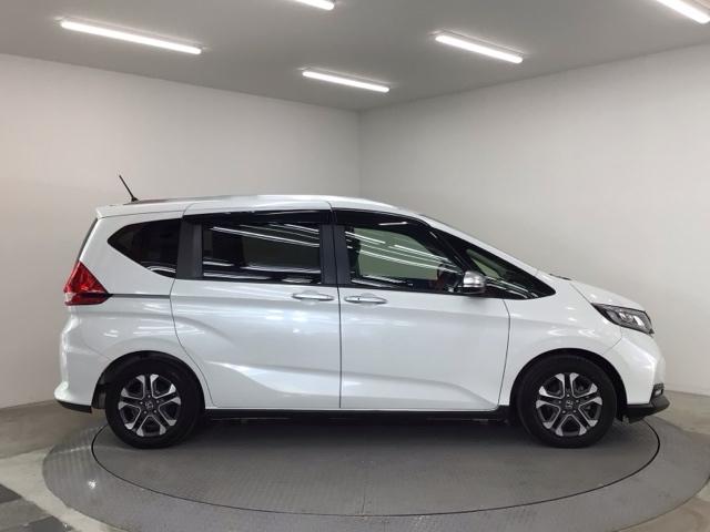 フリード＋ クロスター　レンタＵＰ・ＬＥＤ・フルセグ・メモリナビ・純正ＡＷ・両側電動ドア・ＥＴＣ　ウォークスルー　両側パワースライドドア　サイドカーテンエアバック　ＬＥＤライト　リヤカメラ　ワンオーナー　地デジフルセグ（39枚目）