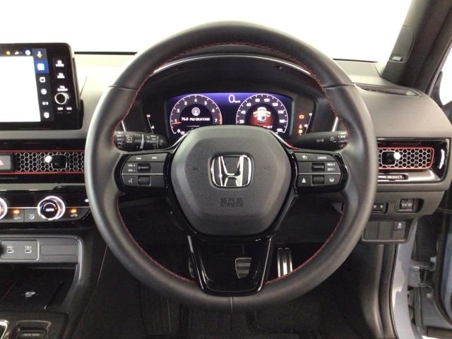 シビック ＲＳ　デモカーＵＰ・ＬＥＤ・ディスプレイオーディオ・純正ＡＷ・ホンダＣＯＮＮＥＣＴ　ＬＥＤヘッド　コーナーセンサー　衝突被害軽減ブレーキ　Ｂカメラ　シートヒーター　ワンオーナー　パワ－シ－ト　フルセグＴＶ（17枚目）