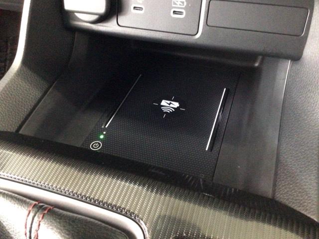 シビック ＲＳ　デモカーＵＰ・ＬＥＤ・ディスプレイオーディオ・純正ＡＷ・ホンダＣＯＮＮＥＣＴ　ＬＥＤヘッド　コーナーセンサー　衝突被害軽減ブレーキ　Ｂカメラ　シートヒーター　ワンオーナー　パワ－シ－ト　フルセグＴＶ（26枚目）
