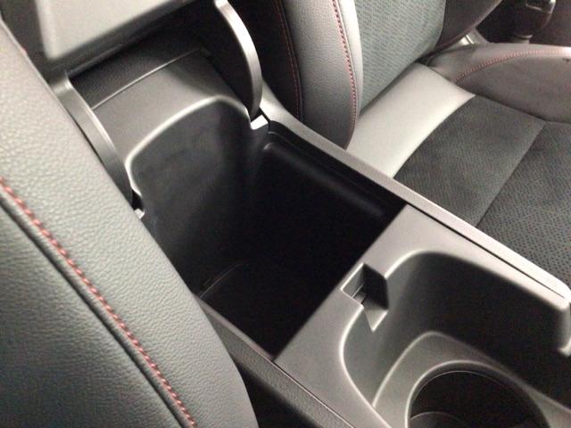 シビック ＲＳ　デモカーＵＰ・ＬＥＤ・ディスプレイオーディオ・純正ＡＷ・ホンダＣＯＮＮＥＣＴ　ＬＥＤヘッド　コーナーセンサー　衝突被害軽減ブレーキ　Ｂカメラ　シートヒーター　ワンオーナー　パワ－シ－ト　フルセグＴＶ（30枚目）