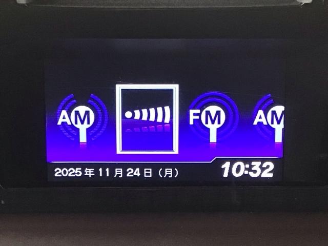 N-ONE プレミアム・Lパッケージ ディスプレイオーディオ・バックカメラ・スマートキー・純正AW・ECOスイッチ ECONモード 両席エアバック フルオートエアコン USBポート スマートキ- セキュリティー エアバック キーレス(6枚目)