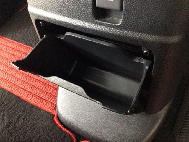 N-BOXカスタム Lターボ LED・フルセグ・メモリナビ・バックカメラ・純正AW・シートヒーター・ETC 地デジチューナー 衝突軽減ブレーキサポート LEDヘッドライ 1オーナー アイドリングS ターボエンジン PS エアバック(29枚目)