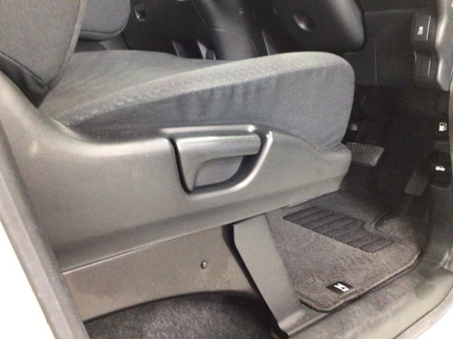 N-BOXカスタム G・Lパッケージ HID・CDチューナー・純正AW・片側電動ドア・ECONスイッチ・スマートキー アイドリングストップ車 USBポート 1オーナー スマキ- フロントベンチシート パワーウィンドウ 盗難防止システム(31枚目)