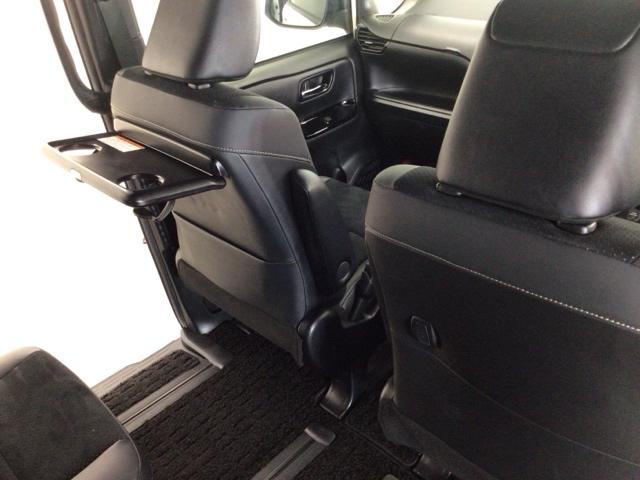 TOYOTA VOXY ZS KIRAMEKI III