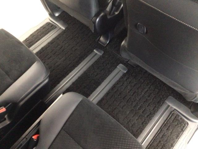 TOYOTA VOXY ZS KIRAMEKI III