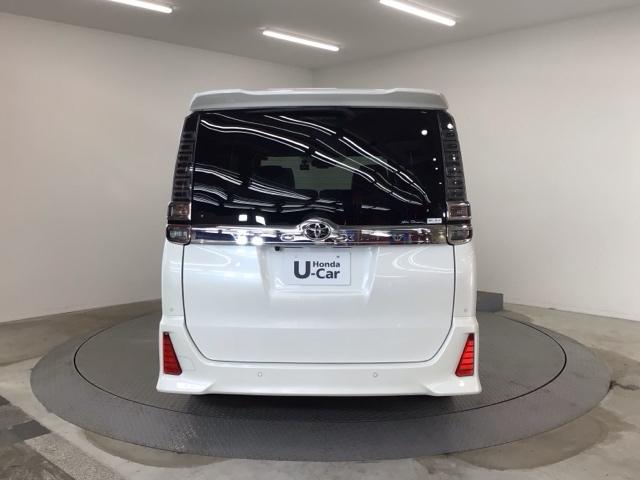 TOYOTA VOXY ZS KIRAMEKI III