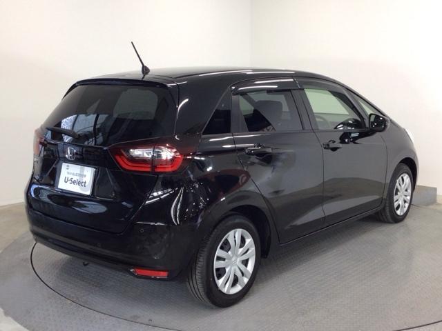 フィット ベーシック デモカーUP・CDチューナー・スマートキー・AM/FMチューナー 横滑防止装置 オートエアコン パワーウインドウ 盗難防止システム オートクルーズコントロール ABS オートライト パワーステアリング(2枚目)