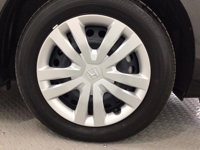 フィット ベーシック デモカーUP・CDチューナー・スマートキー・AM/FMチューナー 横滑防止装置 オートエアコン パワーウインドウ 盗難防止システム オートクルーズコントロール ABS オートライト パワーステアリング(52枚目)