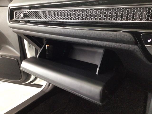 シビック LX LED・フルセグ・メモリナビ・バックカメラ・純正AW・シートヒーター・ETC ワンオーナー車 リアカメラ ドラレコ 地デジ オートエアコン サイドエアバッグ 盗難防止装置 LEDヘッドライト ターボ(26枚目)