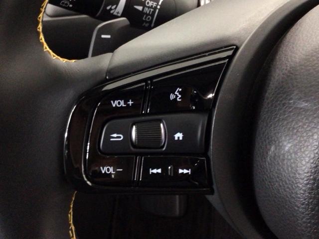 フィット ｅ：ＨＥＶＲＳ　ＬＥＤ・ホンダＣＯＮＮＥＣＴ・メモリナビ・ＤＶＤ・バックカメラ・社外ＡＷ・ＥＴＣ　エアバッグ　ナビ＆ＴＶ　パワーウィンドウ　助手席エアバッグ　Ｄレコ　フルセグテレビ　ＬＥＤヘッドランプ　ＥＴＣ装備（13枚目）