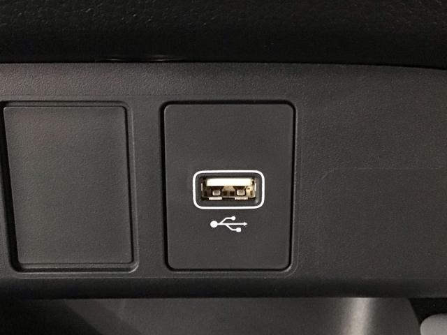 フィット ｅ：ＨＥＶＲＳ　ＬＥＤ・ホンダＣＯＮＮＥＣＴ・メモリナビ・ＤＶＤ・バックカメラ・社外ＡＷ・ＥＴＣ　エアバッグ　ナビ＆ＴＶ　パワーウィンドウ　助手席エアバッグ　Ｄレコ　フルセグテレビ　ＬＥＤヘッドランプ　ＥＴＣ装備（20枚目）