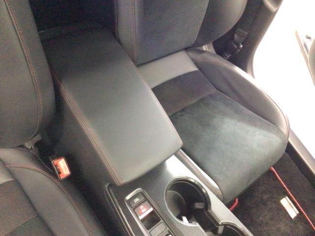 シビック ｅ：ＨＥＶ　ＬＥＤ・フルセグ・メモリナビ・バックカメラ・純正ＡＷ・シートヒーター・ＥＴＣ　盗難防止システム　クリアランスソナー　オートクルーズコントロール　地デジフルセグ　後カメラ　１オーナー車　ＵＳＢポート（42枚目）