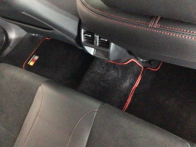 シビック ｅ：ＨＥＶ　ＬＥＤ・フルセグ・メモリナビ・バックカメラ・純正ＡＷ・シートヒーター・ＥＴＣ　盗難防止システム　クリアランスソナー　オートクルーズコントロール　地デジフルセグ　後カメラ　１オーナー車　ＵＳＢポート（46枚目）