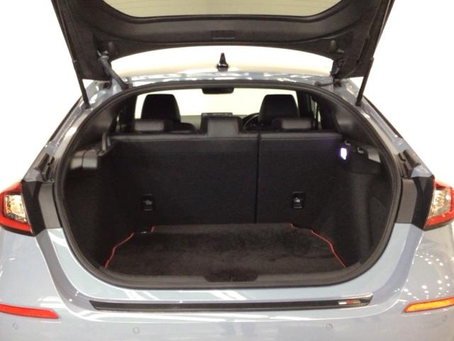 シビック ｅ：ＨＥＶ　ＬＥＤ・フルセグ・メモリナビ・バックカメラ・純正ＡＷ・シートヒーター・ＥＴＣ　盗難防止システム　クリアランスソナー　オートクルーズコントロール　地デジフルセグ　後カメラ　１オーナー車　ＵＳＢポート（48枚目）