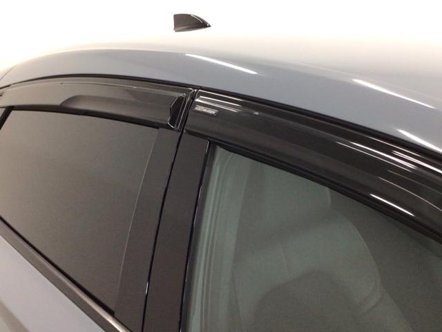 シビック ｅ：ＨＥＶ　ＬＥＤ・フルセグ・メモリナビ・バックカメラ・純正ＡＷ・シートヒーター・ＥＴＣ　盗難防止システム　クリアランスソナー　オートクルーズコントロール　地デジフルセグ　後カメラ　１オーナー車　ＵＳＢポート（59枚目）