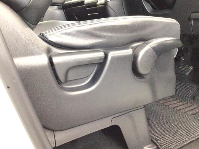 �y�O�ȁz�^�]�Ȃɂ̓V�[�g���𒲐��ł���n�C�g�A�W���X�^�[����������A���L���V�[�g�|�W�V�����̐ݒ肪�\�ɂȂ��Ă���܂���