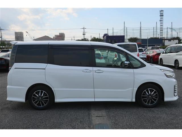 ヴォクシー ZS 煌 フルセグ メモリーナビ DVD再生 バックカメラ 衝突被害軽減システム ETC 両側電動スライド LEDヘッドランプ 乗車定員7人 3列シート ワンオーナー アイドリングストップ(3枚目)