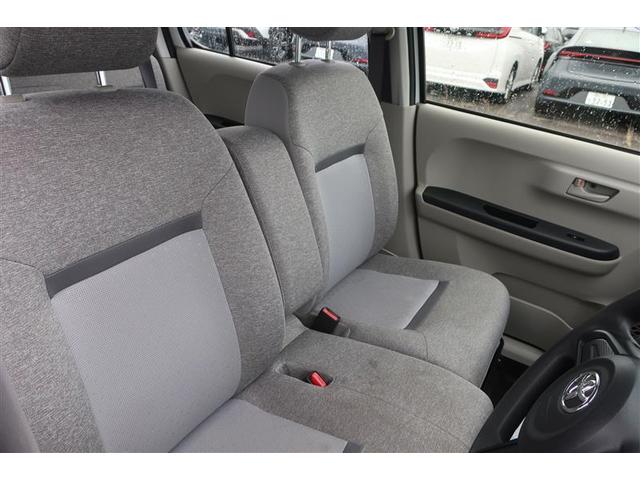 室内外はもちろん、シートを外してニオイの元となるフロアカーペットまで消臭・除菌を実施。中古車を気持ちよくお乗りいただけるクリーニングサービスです。詳細は販売店スタッフまでおたずねください。