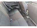 後部座席も足元広々しています。