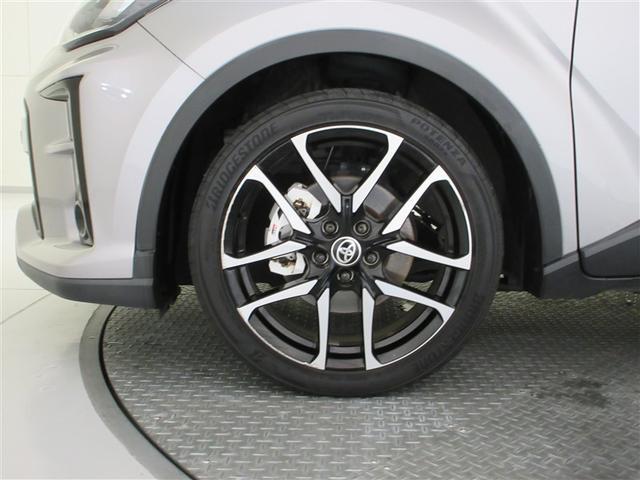 機敏さを引き立てる純正アルミ　２２５／４５　Ｒ１９　装着！