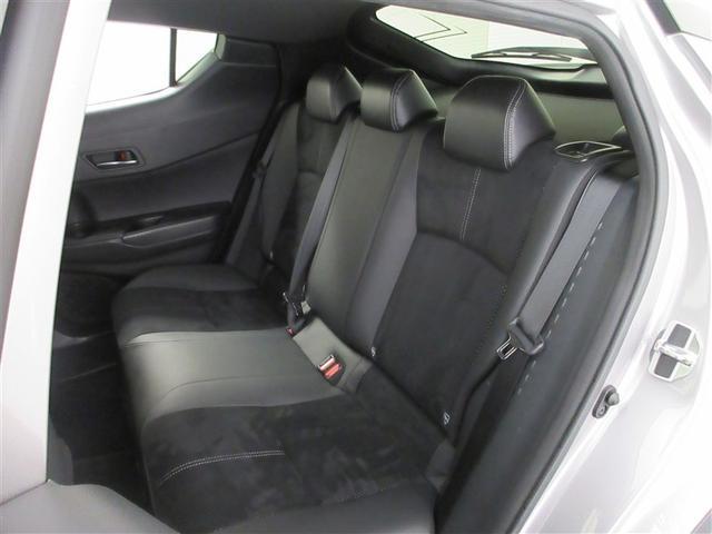 清潔で広々した座席です。ぜひ、現車を見て体感してみてください。