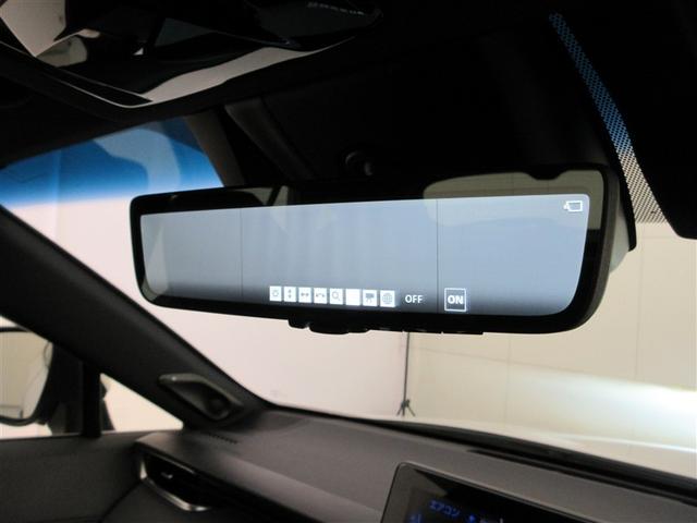 デジタルインナーミラーでクリアな視界を確保。
