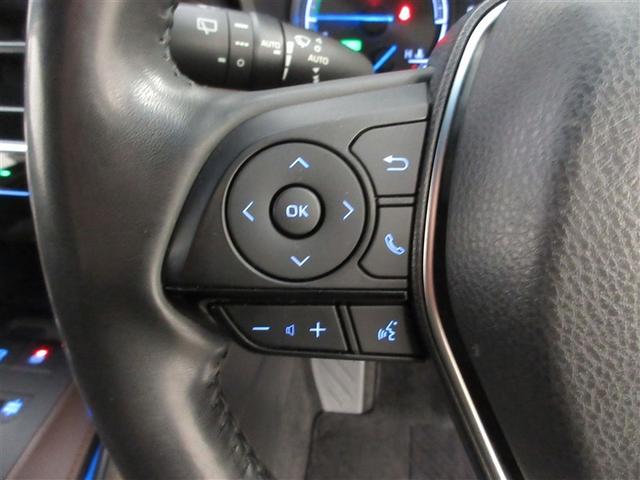 ステアリングスイッチで、手元で安全にオーディオ操作可能。