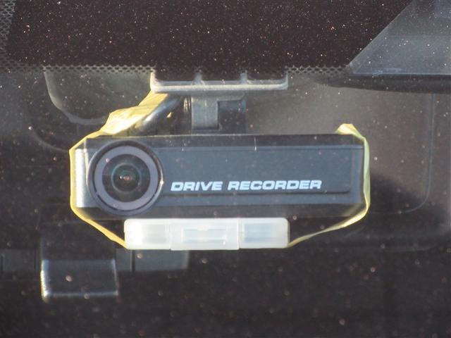 ノート ｅ－パワー　Ｘ　フルセグ　メモリーナビ　ＤＶＤ再生　ミュージックプレイヤー接続可　バックカメラ　衝突被害軽減システム　ＥＴＣ　ドラレコ　ＬＥＤヘッドランプ　記録簿（17枚目）