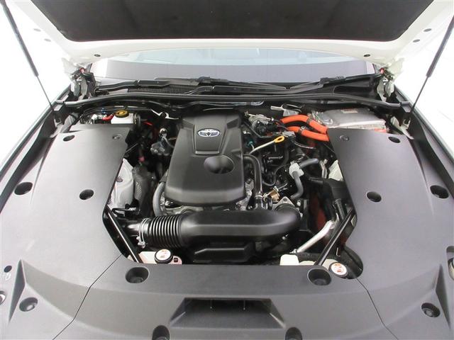 クラウンハイブリッド ＲＳアドバンス　サンルーフ　フルセグ　メモリーナビ　ＤＶＤ再生　ミュージックプレイヤー接続可　バックカメラ　衝突被害軽減システム　ＥＴＣ　ドラレコ　ＬＥＤヘッドランプ　ワンオーナー　記録簿　アイドリングストップ（30枚目）