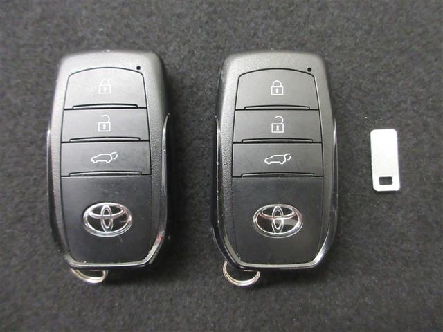 プリウス Ｚ　フルセグ　メモリーナビ　ミュージックプレイヤー接続可　バックカメラ　衝突被害軽減システム　ＥＴＣ　ＬＥＤヘッドランプ　ワンオーナー　記録簿　アイドリングストップ（28枚目）