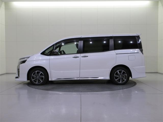 ヴォクシー ZS 煌III フルセグ メモリーナビ DVD再生 ミュージックプレイヤー接続可 バックカメラ 衝突被害軽減システム ETC ドラレコ 両側電動スライド LEDヘッドランプ ウオークスルー 乗車定員7人 3列シート(3枚目)