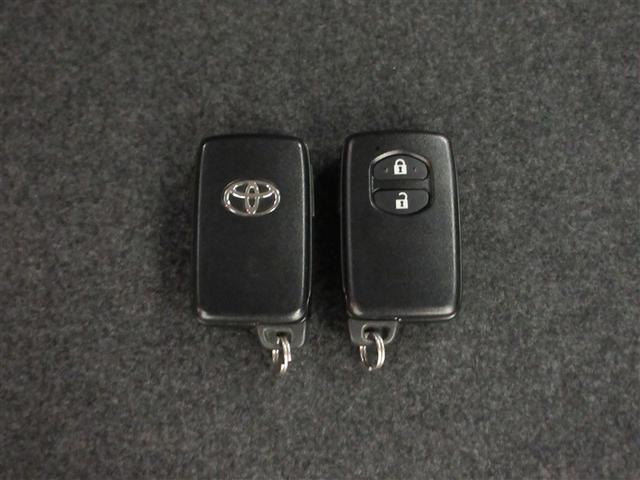 プリウスアルファ Ｓ　チューン　ブラック　フルセグ　メモリーナビ　ＤＶＤ再生　ミュージックプレイヤー接続可　バックカメラ　ＥＴＣ　ワンオーナー　記録簿　アイドリングストップ（26枚目）