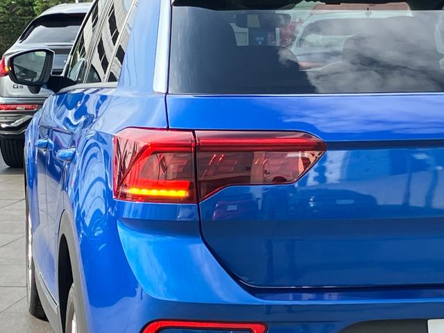 Ｔ－ロック ＴＳＩ　スタイル　フォルクスワーゲン認定中古車　１年間保証付き　純正ナビ　デジタルメーター　マトリックスＬＥＤヘッドライト　リアビューモニター　前後パーキングセンサー　ＡＣＣ　サイドアシスト　レーンアシスト　ＥＴＣ（28枚目）