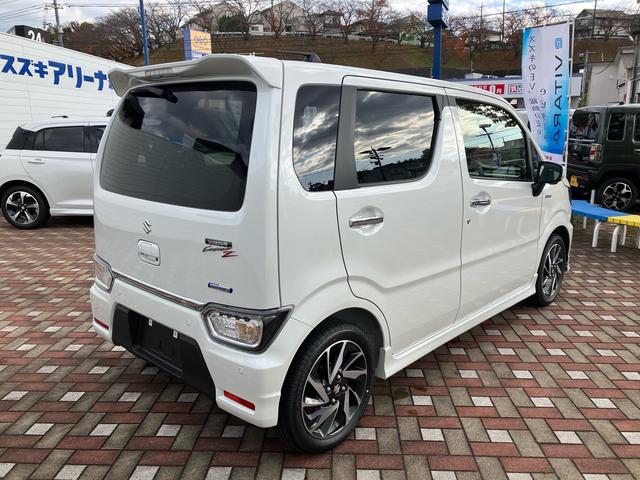 ワゴンＲカスタムＺ ハイブリッドＺＴ　デュアルカメラブレーキサポート　キーレスプッシュスタート　ＬＥＤヘッドライト　ＬＥＤフォグランプ　全方位モニター用カメラパッケージ　純正パナソニック８インチナビ　フルオートエアコン　１５インチアルミ（5枚目）