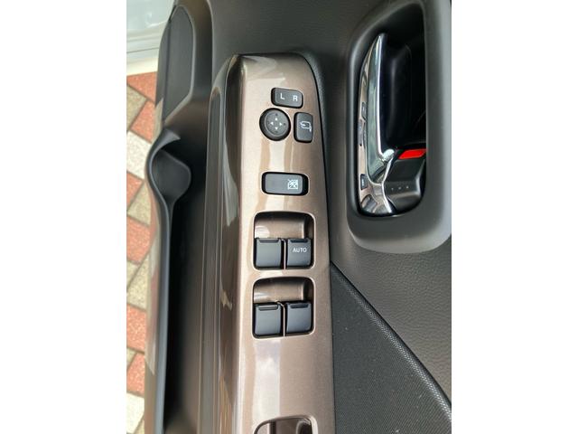 ワゴンＲカスタムＺ ハイブリッドＺＴ　デュアルカメラブレーキサポート　キーレスプッシュスタート　ＬＥＤヘッドライト　ＬＥＤフォグランプ　全方位モニター用カメラパッケージ　純正パナソニック８インチナビ　フルオートエアコン　１５インチアルミ（44枚目）