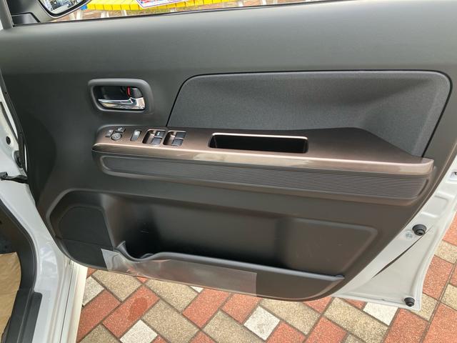 ワゴンＲカスタムＺ ハイブリッドＺＴ　デュアルカメラブレーキサポート　キーレスプッシュスタート　ＬＥＤヘッドライト　ＬＥＤフォグランプ　全方位モニター用カメラパッケージ　純正パナソニック８インチナビ　フルオートエアコン　１５インチアルミ（45枚目）