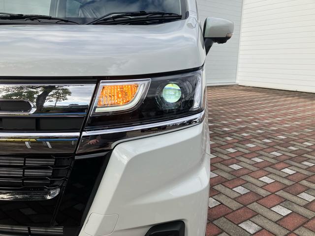 ワゴンＲカスタムＺ ハイブリッドＺＴ　デュアルカメラブレーキサポート　キーレスプッシュスタート　ＬＥＤヘッドライト　ＬＥＤフォグランプ　全方位モニター用カメラパッケージ　純正パナソニック８インチナビ　フルオートエアコン　１５インチアルミ（48枚目）