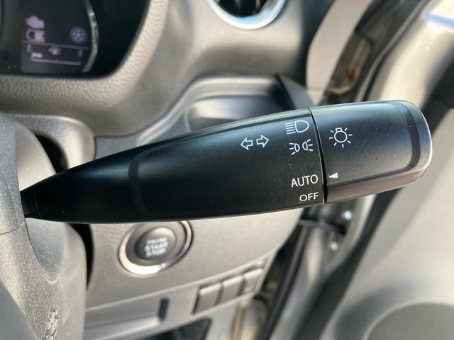 スペーシアカスタム ＸＳ　スズキ純正ナビゲーション　全方位モニターカメラ　ＨＩＤヘッドランプ　ＬＥＤフォグランプ　両側電動スライドドア　１５インチアルミホイール　キーレスプッシュスタートシステム　運転席シートヒーター（42枚目）