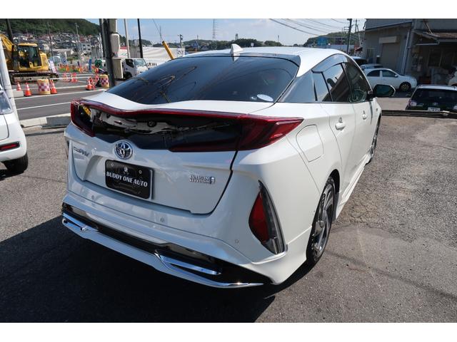 プリウスＰＨＶ Ａプレミアムナビパッケージ　５人乗　モデリスタエアロ＆１８インチアルミ　１１．６インチナビ　黒本革エアシートヒータ　パノラミックビューモニター　トヨタセーフティセンス　ＢＳＭ　ＨＵＤ　コーナーセンサ　ＬＥＤライト＆フォグ　禁煙車（5枚目）