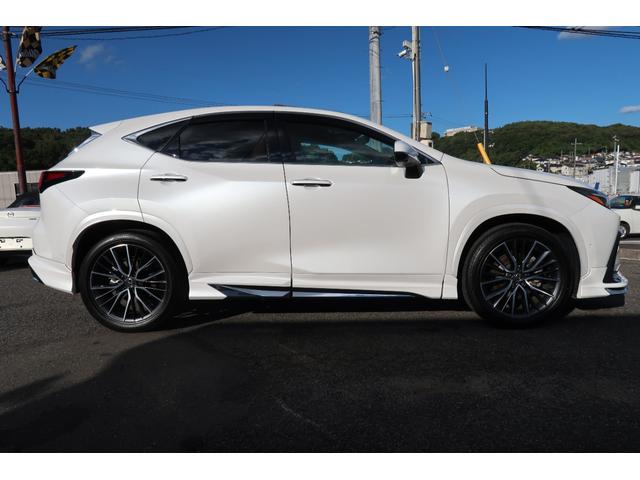 ＮＸ ＮＸ３５０ｈ　バージョンＬ　モデリスタエアロ＆バックドアエアロプレート　フェンダーアーチモール　ＳＲ　ヘーゼル内装　本革エアシートヒータ　３眼ＬＥＤヘッドライト＆フォグ　デジタルインナーミラー　おくだけ充電　ＢＳＭ　禁煙車（4枚目）