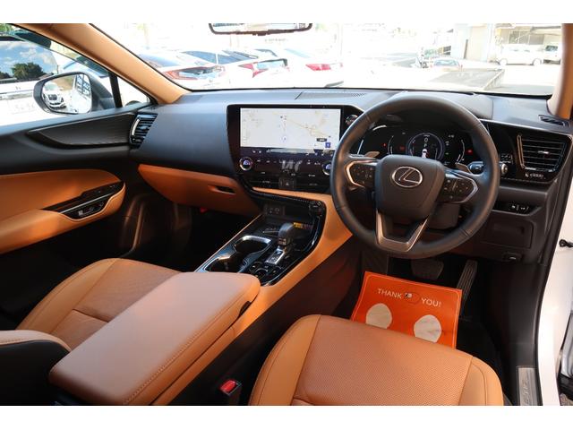 ＮＸ ＮＸ３５０ｈ　バージョンＬ　モデリスタエアロ＆バックドアエアロプレート　フェンダーアーチモール　ＳＲ　ヘーゼル内装　本革エアシートヒータ　３眼ＬＥＤヘッドライト＆フォグ　デジタルインナーミラー　おくだけ充電　ＢＳＭ　禁煙車（6枚目）