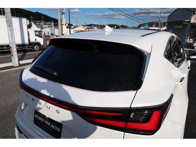 ＮＸ ＮＸ３５０ｈ　バージョンＬ　モデリスタエアロ＆バックドアエアロプレート　フェンダーアーチモール　ＳＲ　ヘーゼル内装　本革エアシートヒータ　３眼ＬＥＤヘッドライト＆フォグ　デジタルインナーミラー　おくだけ充電　ＢＳＭ　禁煙車（26枚目）