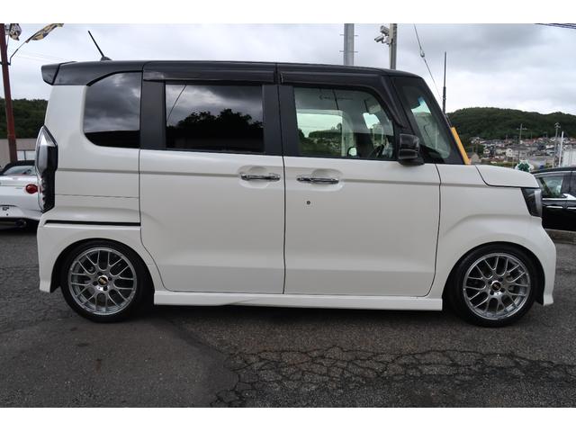 N-BOXカスタム G・EXターボホンダセンシング ギャザズ8インチナビ BBS鍛造16アルミ テイン車高調 両側電動スライドドア ドラレコ ホンダセンシング LEDライト&フォグ クルコン バックカメラ パドルシフト ブルートゥース リヤスポ 禁煙車(4枚目)