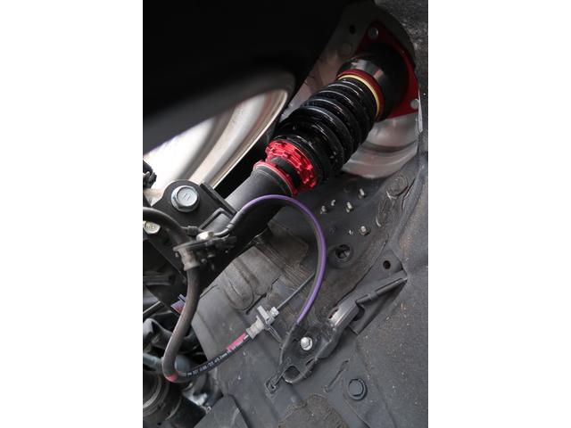 クラウンクロスオーバー ＲＳアドバンスド　ターボＨＶ　４ＷＤ　ＳＲ　モデリスタエアロ＆カラードフェンダ＆クールシャインキット　ＧＲトランクスポイラ＆ハンドルプロテクタ　エイムゲイン２２アルミ　車高調　ドライバーサポートＰ　リヤサポートＰ　禁煙（30枚目）