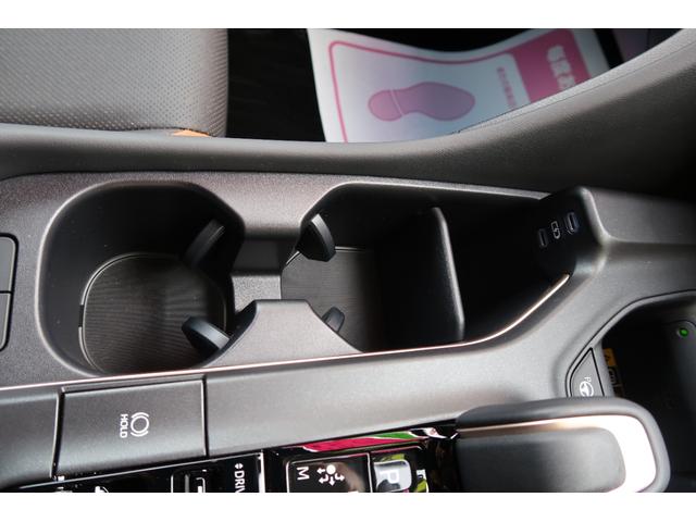 クラウンクロスオーバー ＲＳアドバンスド　ターボＨＶ　４ＷＤ　ＳＲ　モデリスタエアロ＆カラードフェンダ＆クールシャインキット　ＧＲトランクスポイラ＆ハンドルプロテクタ　エイムゲイン２２アルミ　車高調　ドライバーサポートＰ　リヤサポートＰ　禁煙（46枚目）