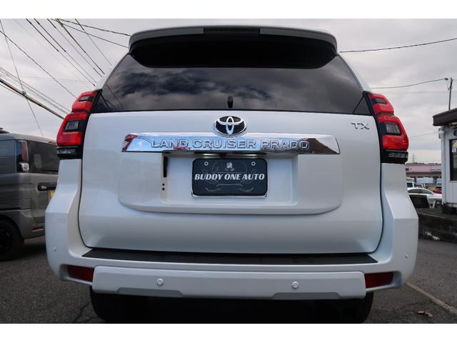 ランドクルーザープラド ＴＸ　ユーザー様買取車　後期モデル　７人乗　４ＷＤ　アルパイン９インチナビ＆前後ドラレコ　ＯＰ１９アルミ　トヨタセーフティセンス　ＨＤＭＩ入　ＬＥＤライト＆デイライト＆フォグ　コーナーセンサー　革ステ　禁煙（22枚目）