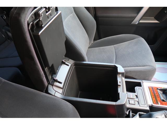 ランドクルーザープラド ＴＸ　ユーザー様買取車　後期モデル　７人乗　４ＷＤ　アルパイン９インチナビ＆前後ドラレコ　ＯＰ１９アルミ　トヨタセーフティセンス　ＨＤＭＩ入　ＬＥＤライト＆デイライト＆フォグ　コーナーセンサー　革ステ　禁煙（45枚目）