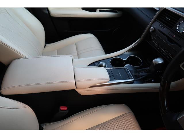 ＲＸ ＲＸ４５０ｈ　バージョンＬ　モデリスタエアロ＆マフラー　パノラマルーフ　リヤエンターテインメント　リッチクリーム内装　本革エアシートヒータ　パノラミックビューモニター　ドラレコ前後　ＨＵＤ　ＢＳＭ　３眼ＬＥＤライト＆フォグ　禁煙（40枚目）